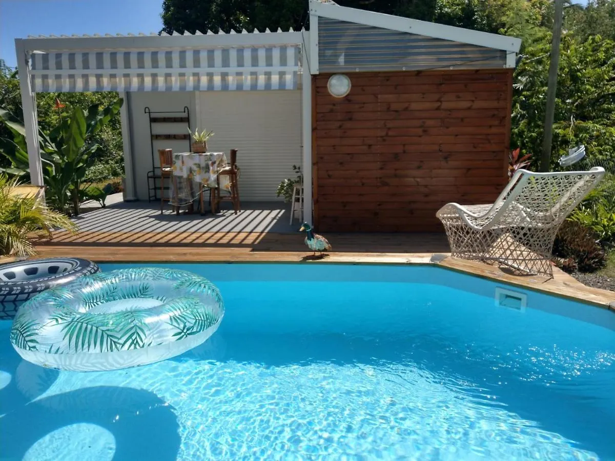 Hébergement de vacances Gite cosy climatisé avec piscine privée Petit-Canal Guadeloupe