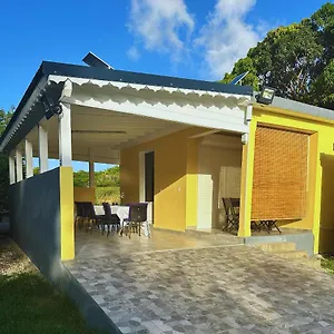 Hébergement de vacances Lacolombe, Petit-Canal